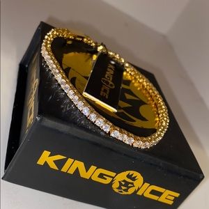 Gold and Diamond Bracelet